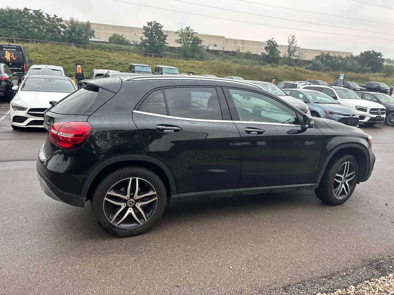 Mercedes-Benz GLA 250 | CARFAX | ГЛАВНО ПРЕДСТАВИТЕЛСТВО НА MERCEDES, снимка 4 - Автомобили и джипове - 56231153
