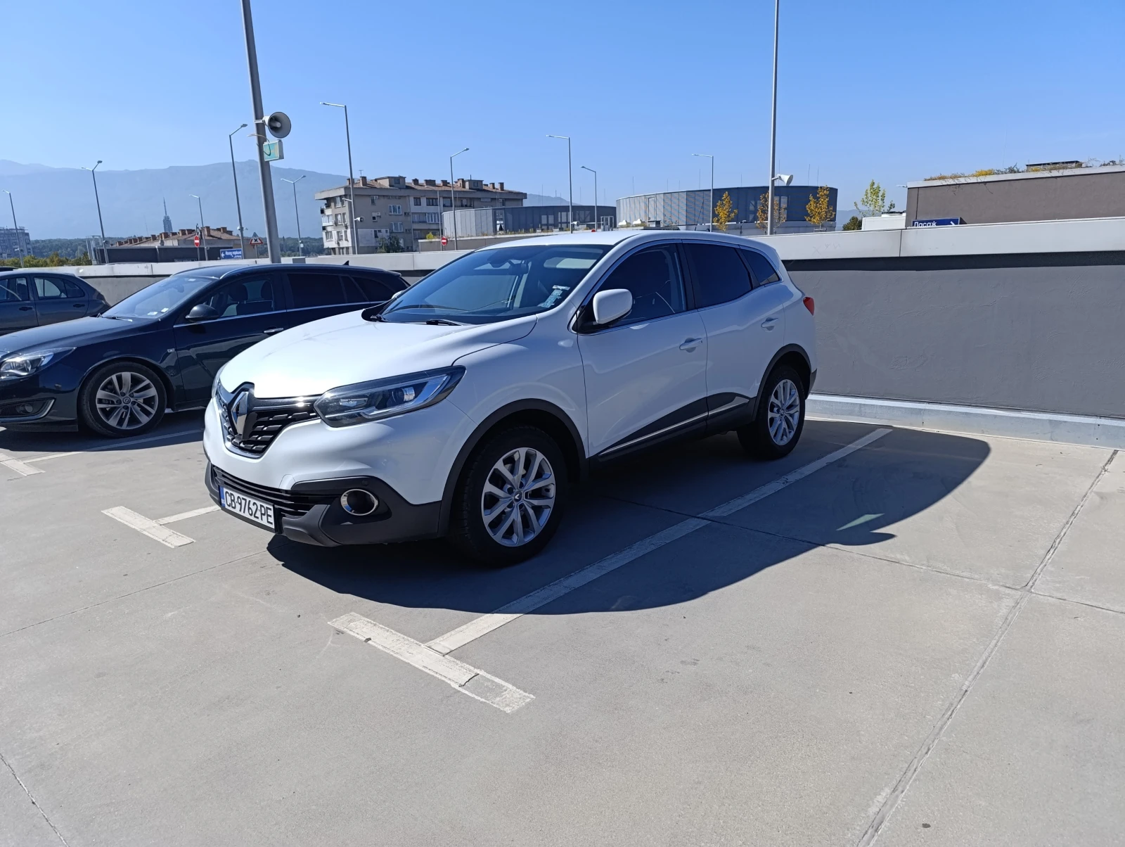 Renault Kadjar 2017г. 4X4 1.6DCI 131 к.с., снимка 2 - Автомобили и джипове - 56269862
