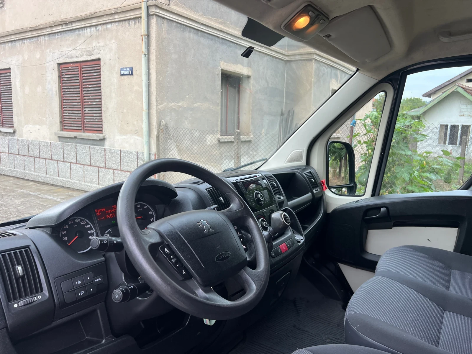 Peugeot Boxer 2.2HDI, L1H1, Airco - изображение 10