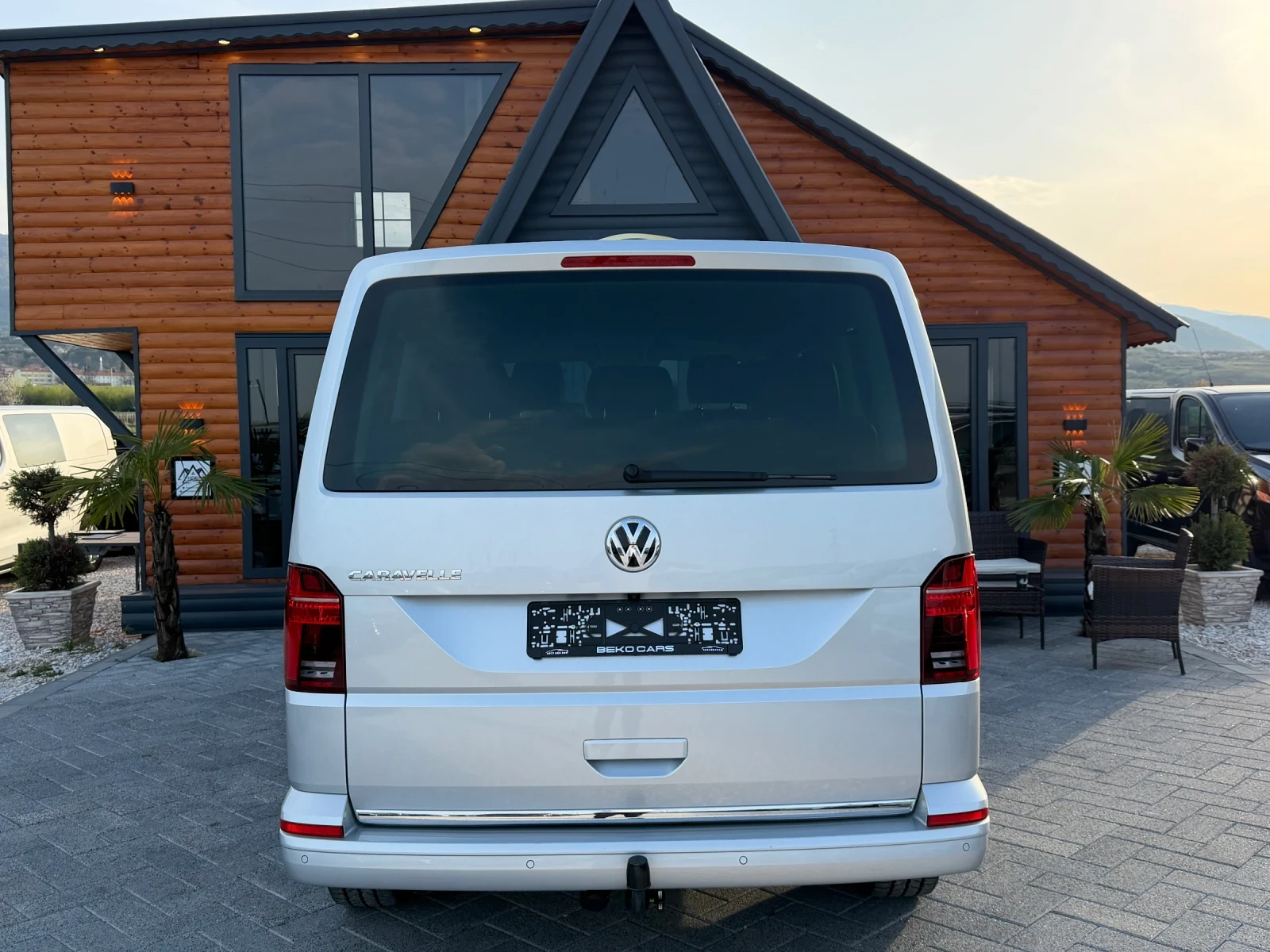 VW Caravelle Нов внос от Белгия!8-местен, снимка 6 - Бусове и автобуси - 54195745