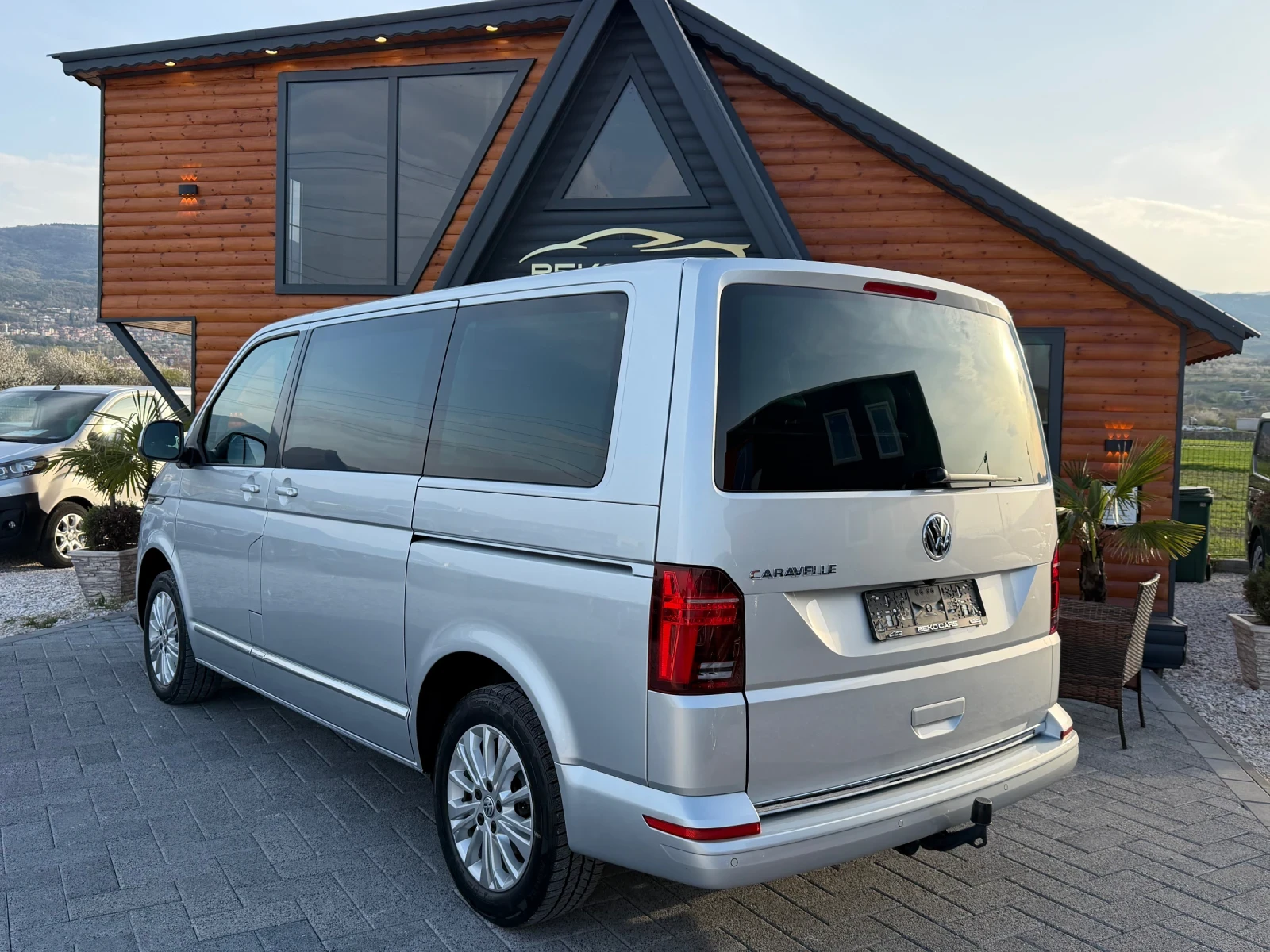 VW Caravelle Нов внос от Белгия!8-местен, снимка 7 - Бусове и автобуси - 54195745