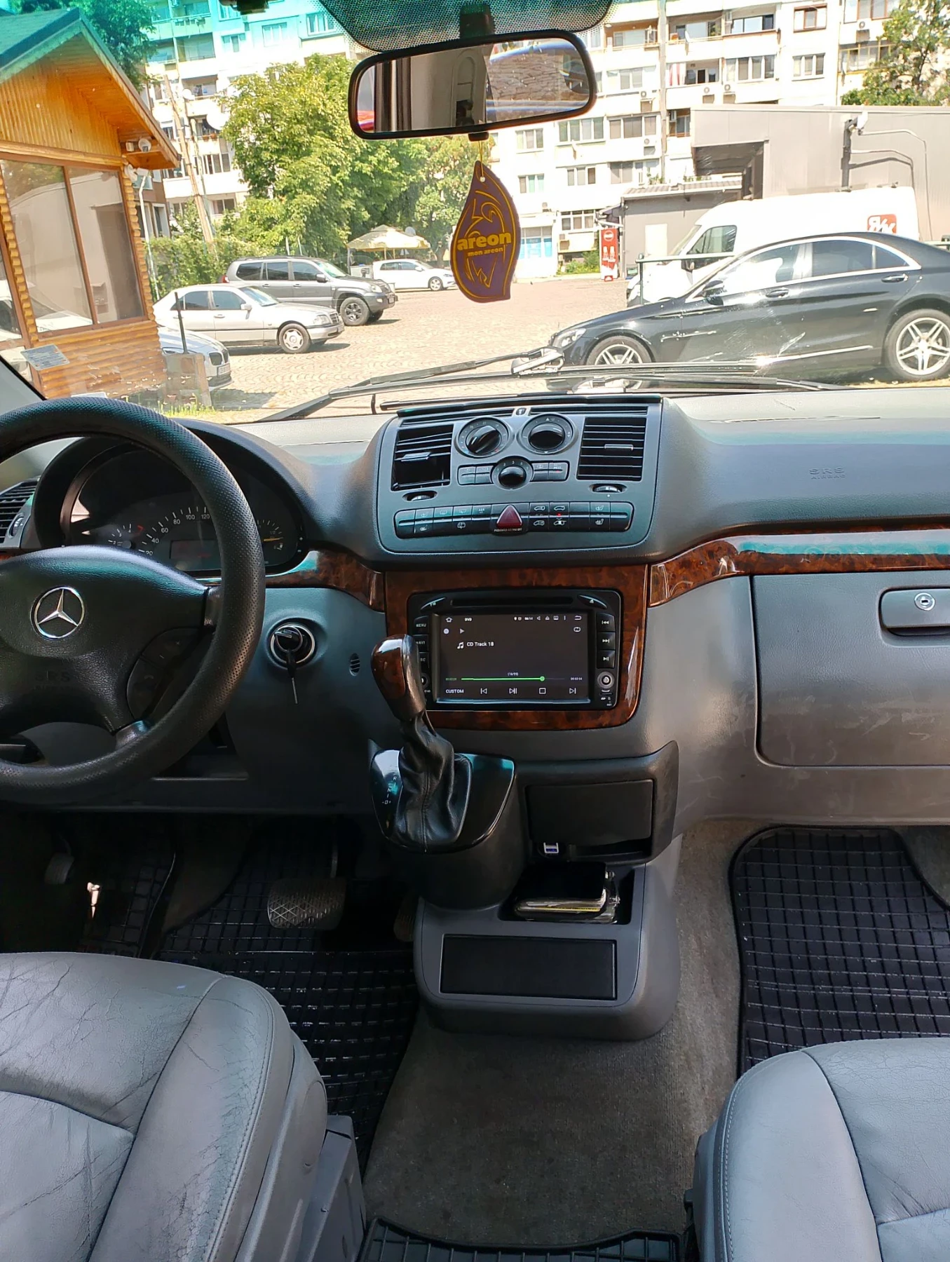 Mercedes-Benz Viano 2.2 cdi ! автоматик ! ambiente ! , снимка 10 - Бусове и автобуси - 55594054