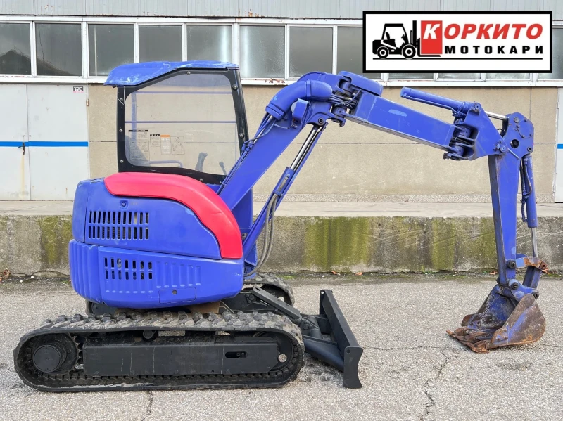 Багер Komatsu 3 Тона / Джойстици / Като Нов!!!, снимка 6 - Индустриална техника - 48587560