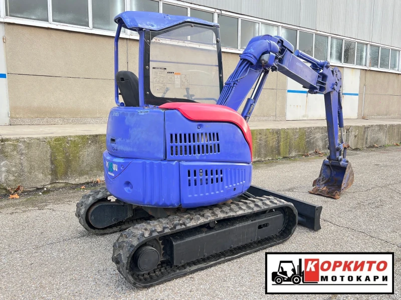 Багер Komatsu 3 Тона / Джойстици / Като Нов!!!, снимка 5 - Индустриална техника - 48587560