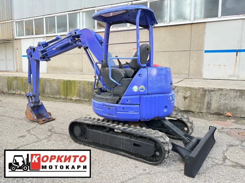 Багер Komatsu 3 Тона / Джойстици / Като Нов!!!, снимка 3 - Индустриална техника - 48587560