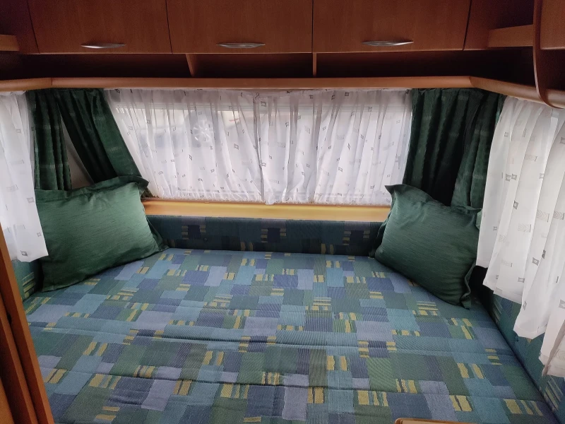 Каравана Knaus Eifelland 450 Тента 2005, снимка 13 - Каравани и кемпери - 53011144