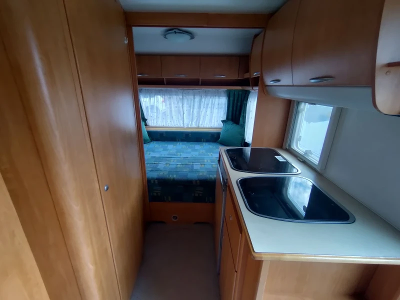 Каравана Knaus Eifelland 450 Тента 2005, снимка 14 - Каравани и кемпери - 53011144