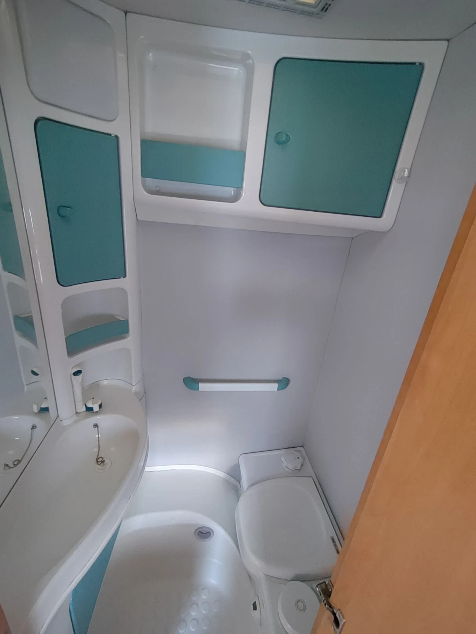 Каравана Knaus Eifelland 450 Тента 2005 - изображение 9