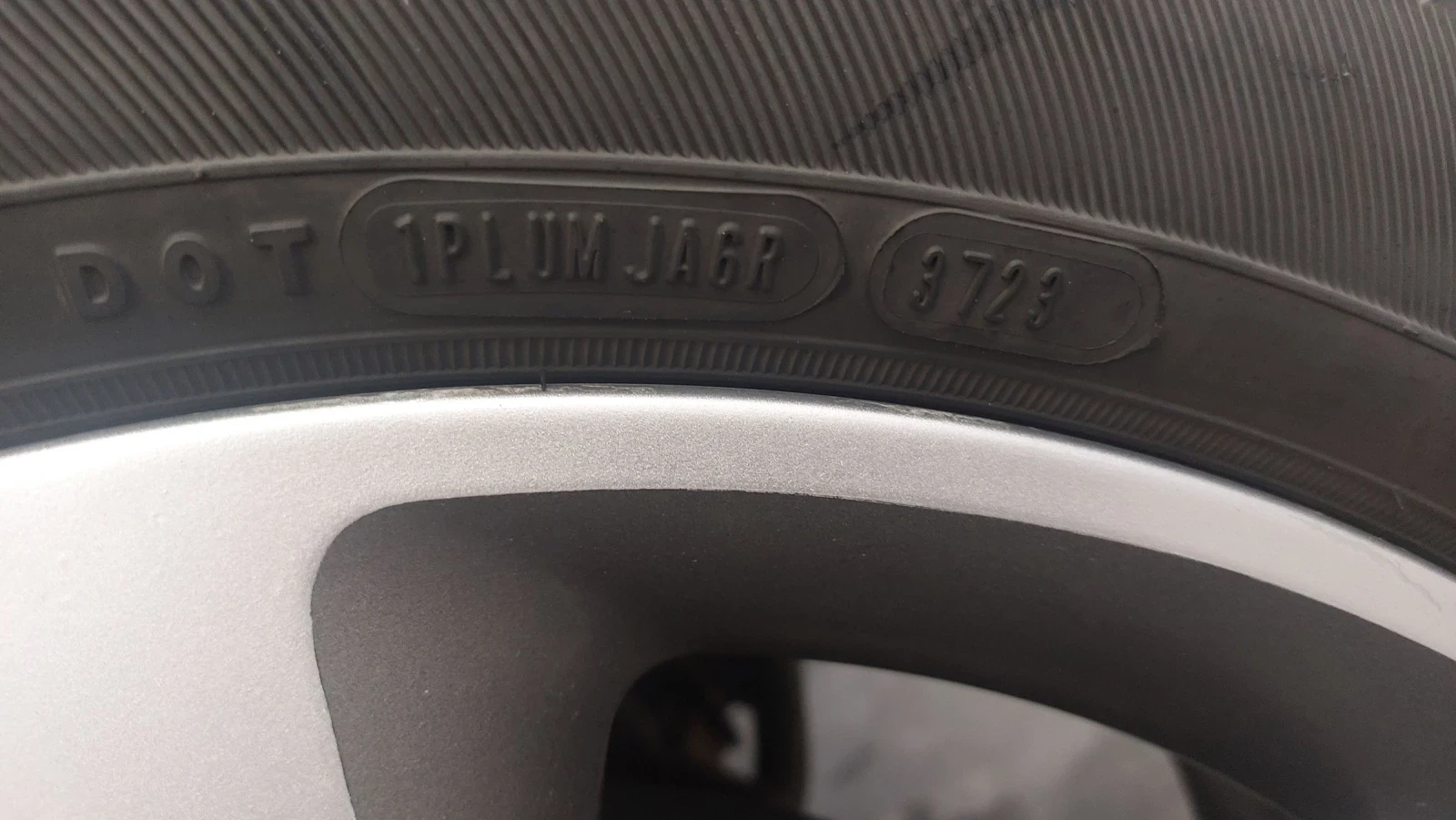    265/50R20  Jeep Grand cherokee | Mobile.bg   5