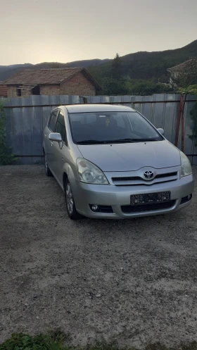 Toyota Corolla verso 1.8/129 кс, снимка 2