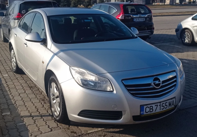 Opel Insignia, снимка 1 - Автомобили и джипове - 45323659