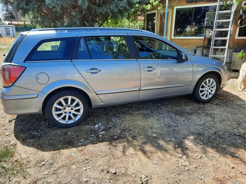 Opel Astra 1.8 i, снимка 3 - Автомобили и джипове - 46584543