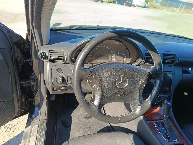 Mercedes-Benz C 200, снимка 6 - Автомобили и джипове - 47891469