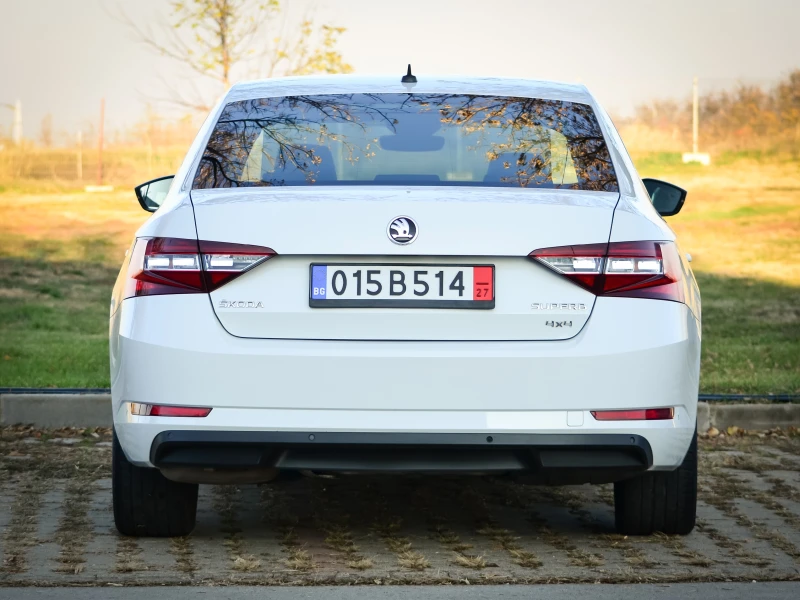 Skoda Superb 2.0 TDI L&K, снимка 5 - Автомобили и джипове - 48055724