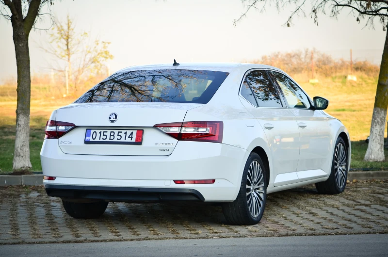 Skoda Superb 2.0 TDI L&K, снимка 4 - Автомобили и джипове - 48055724