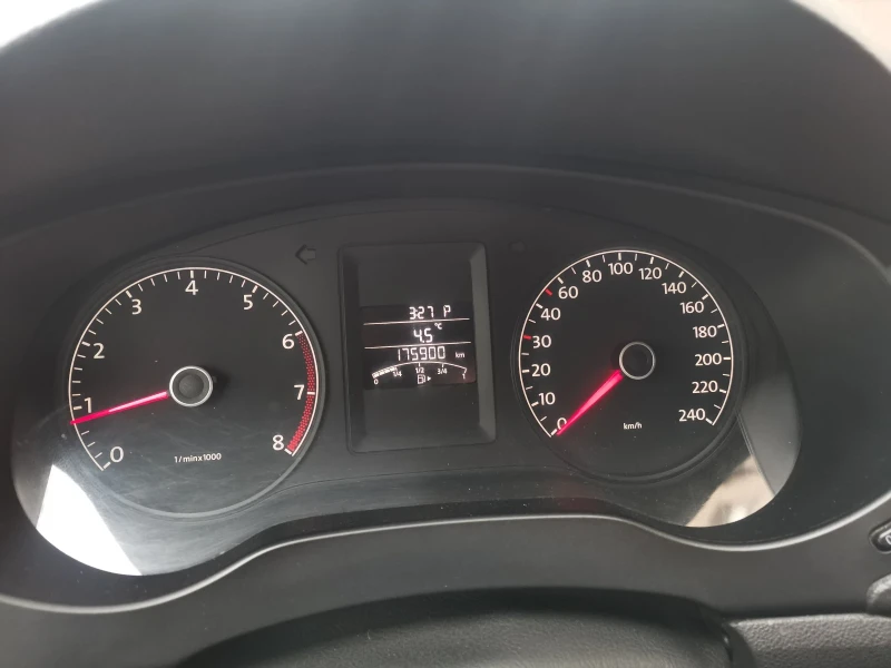 VW Jetta 2.0 115 Gas, снимка 12 - Автомобили и джипове - 49154113