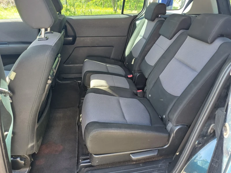 Mazda 5 1.8i GAZ, снимка 10 - Автомобили и джипове - 50084296