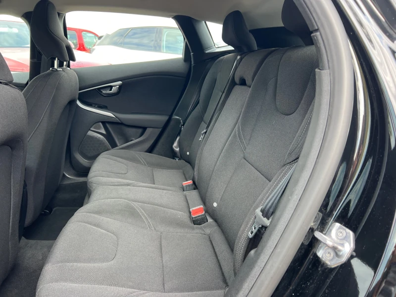 Volvo V40 FACELIFT 2.0D2 122000 KM, снимка 12 - Автомобили и джипове - 51482212