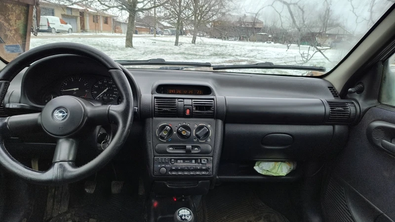 Opel Corsa, снимка 11 - Автомобили и джипове - 52904543