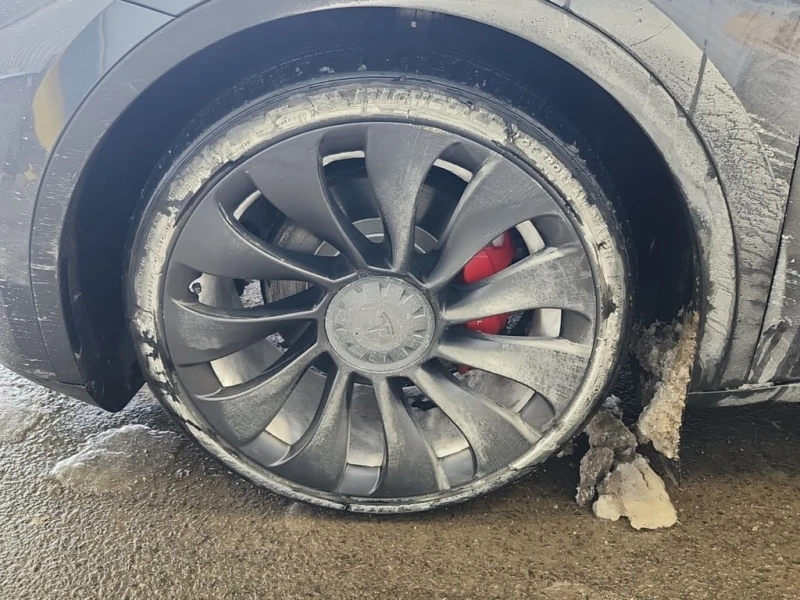 Tesla Model Y * PERFORMANCE * CARFAX * БЕЗ ПЪРВОНАЧАЛНА ВНОСКА, снимка 6 - Автомобили и джипове - 53362399