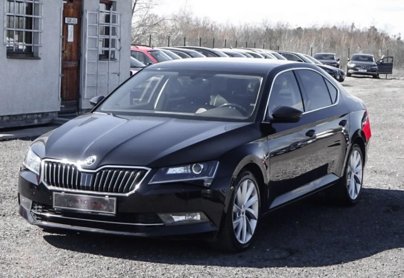 Skoda Superb 2.0 TDI | DSG | 150 к.с. | СЕРВИЗНА ИСТОРИЯ , снимка 2 - Автомобили и джипове - 53379411