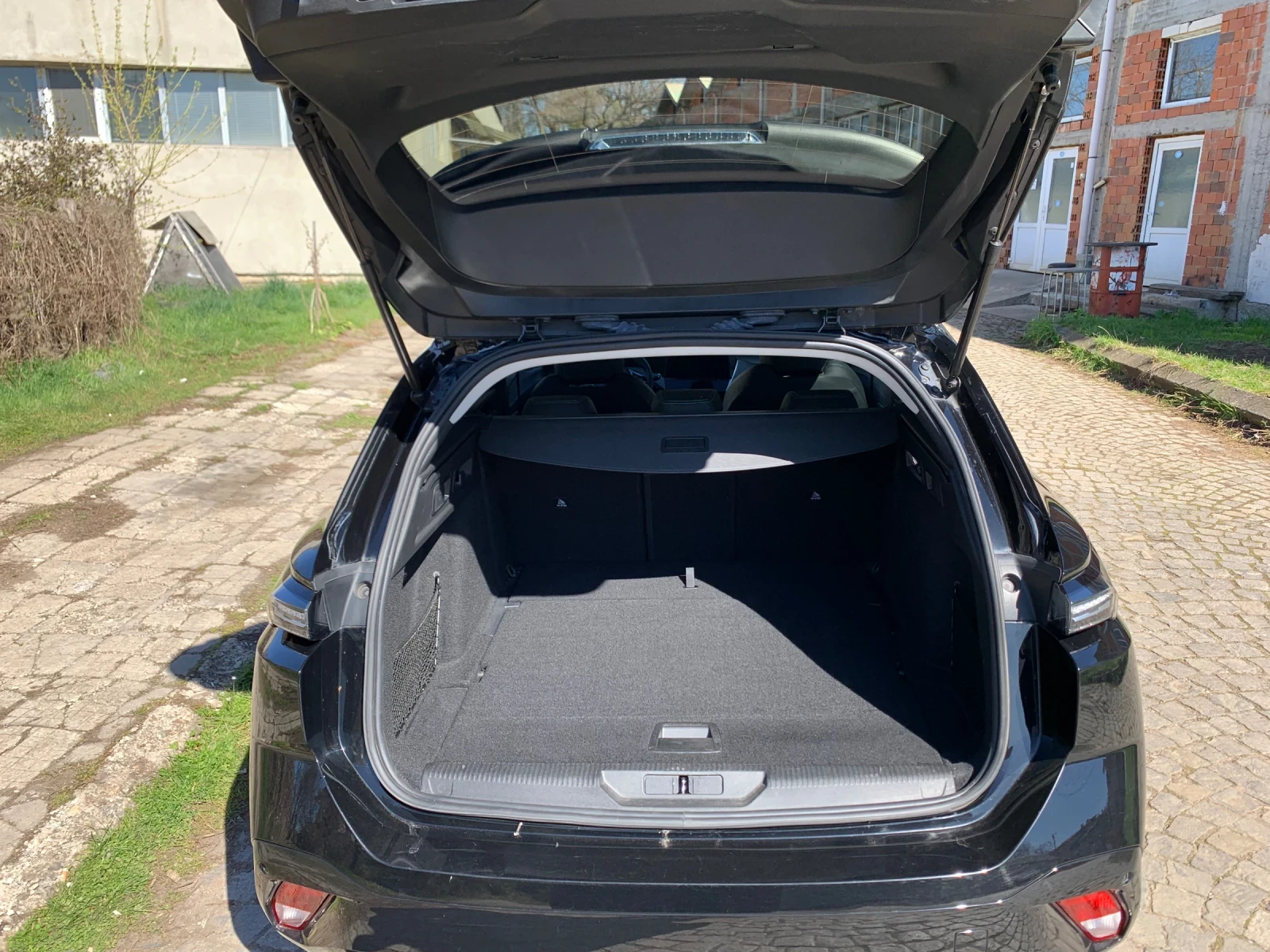 Peugeot 308 308 SW 1.5 BlueHdi 130 - изображение 5