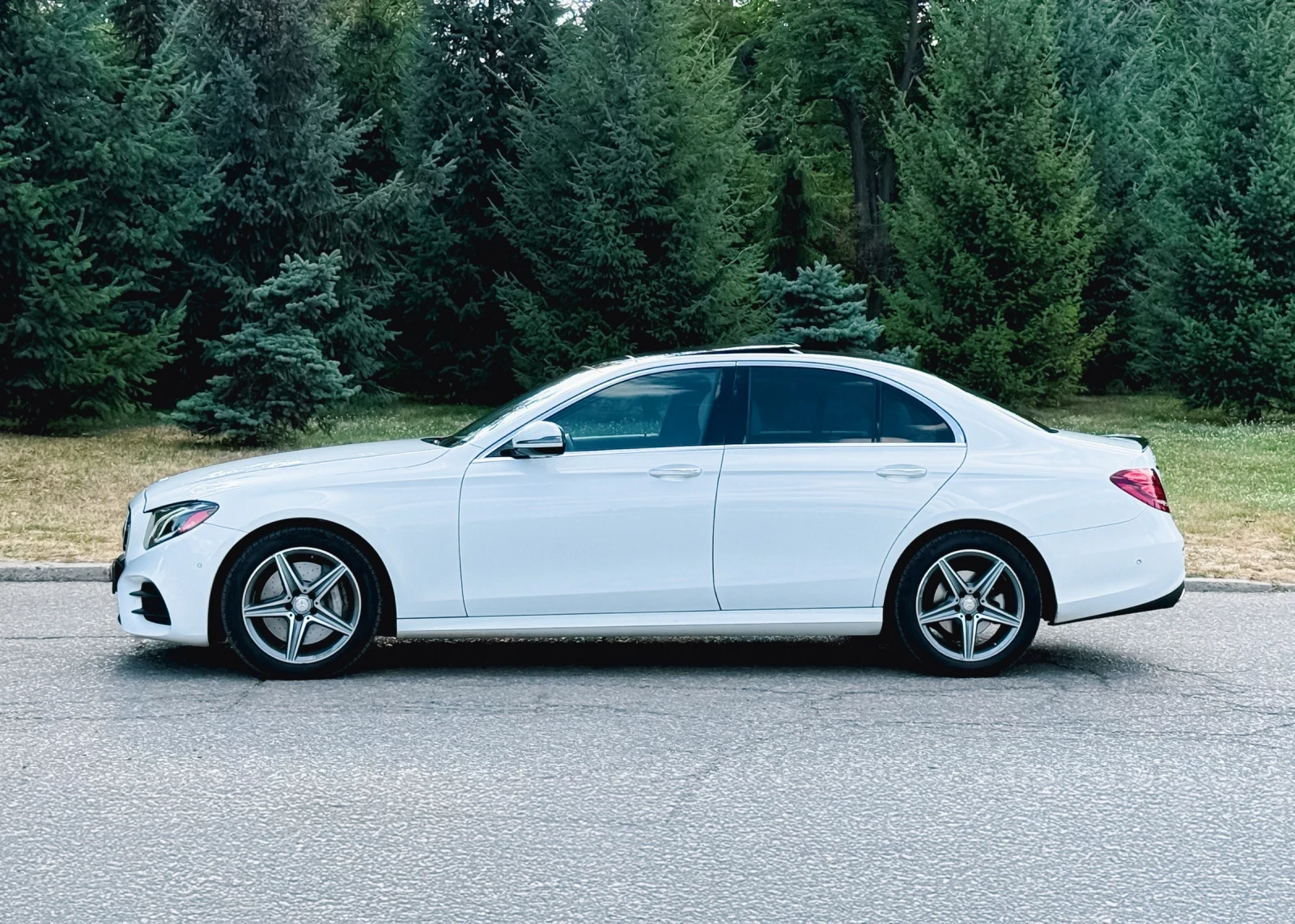 Mercedes-Benz E 300 4x4 , AMG пакет , 99хил. километра. - изображение 3