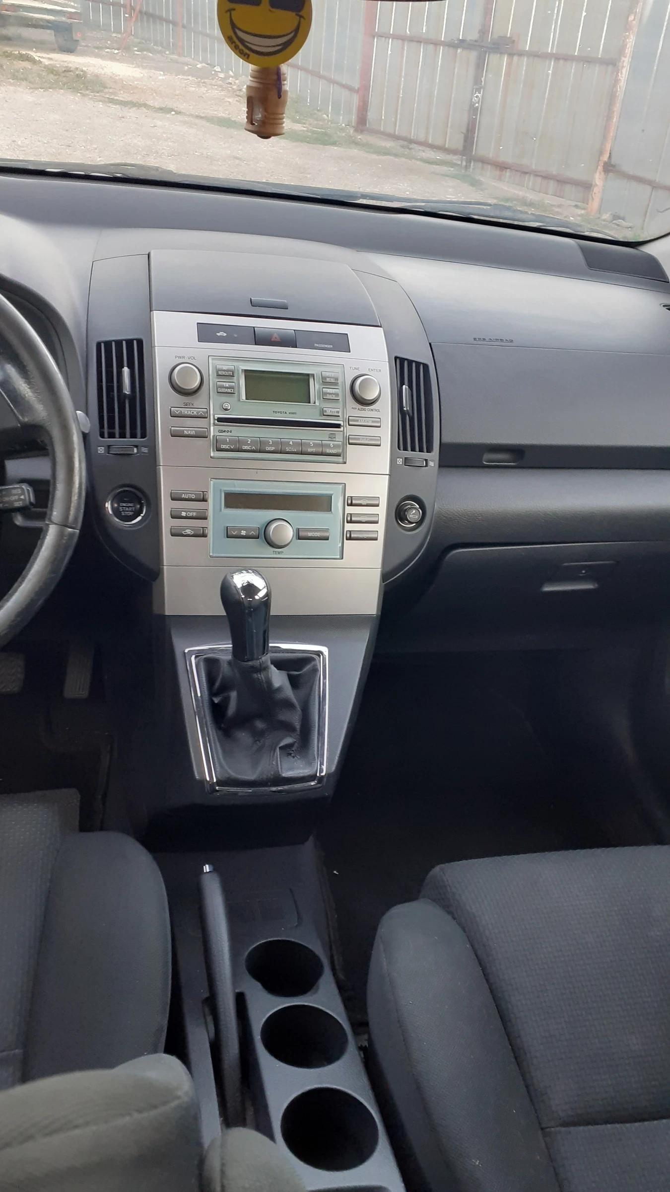 Toyota Corolla verso 1.8/129 кс - изображение 6