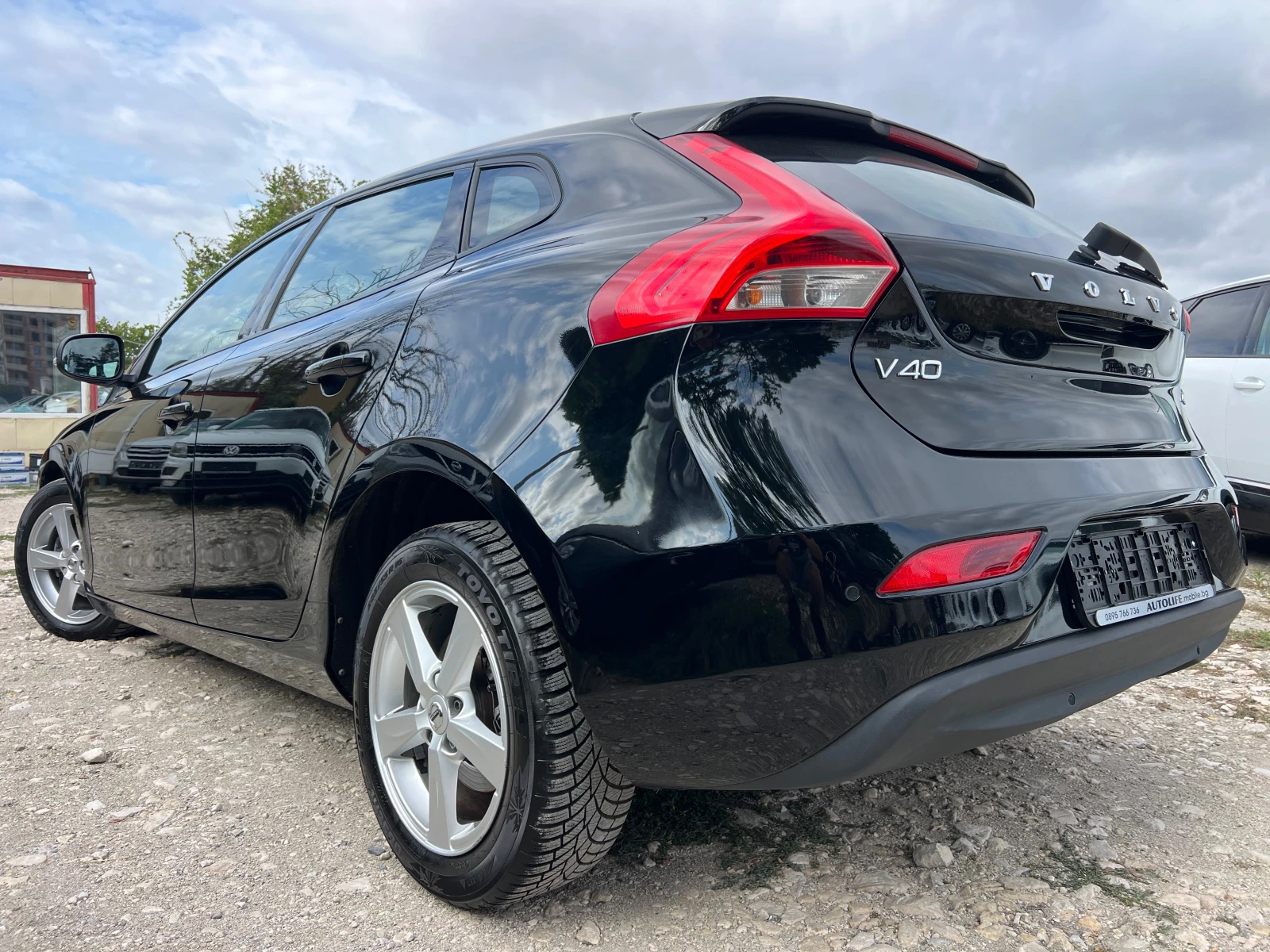 Volvo V40 FACELIFT 2.0D2 122000 KM - изображение 4