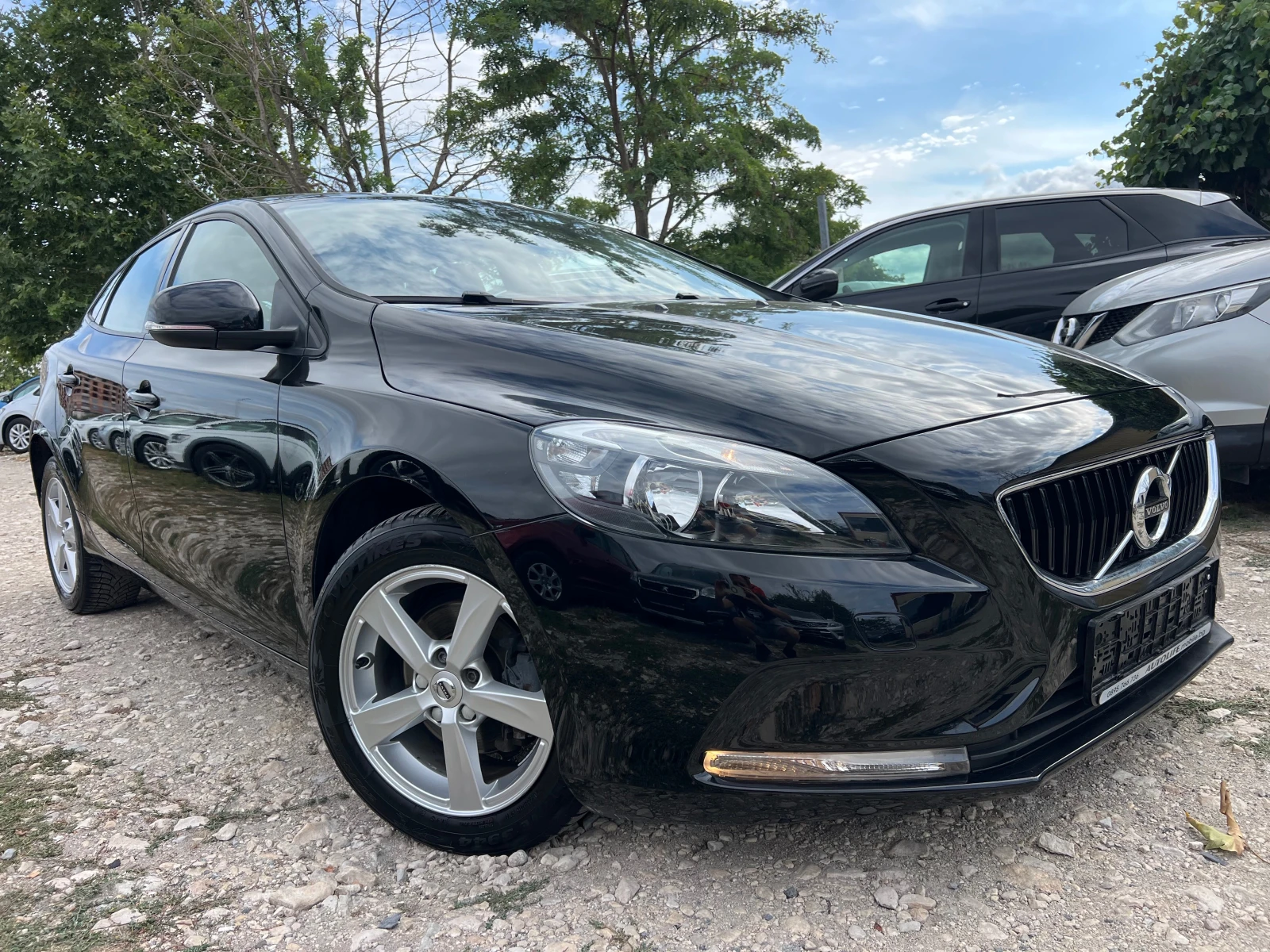 Volvo V40 FACELIFT 2.0D2 122000 KM - изображение 3