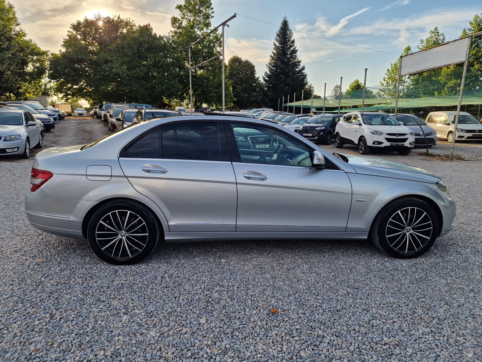 Mercedes-Benz C 220 2.2CDI-170k.s-646-NAVI-KOJA-PANORAMA-FULL - изображение 4