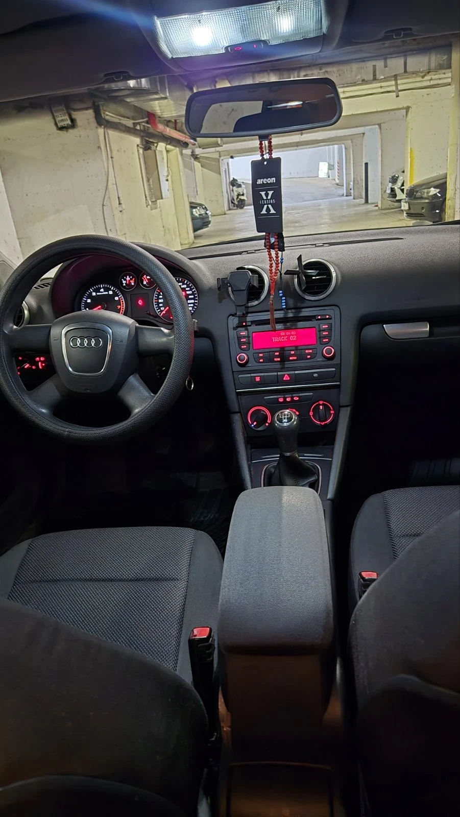 Audi A3 S-line FACELIFT 1.6 газ/бензин , снимка 9 - Автомобили и джипове - 53815605