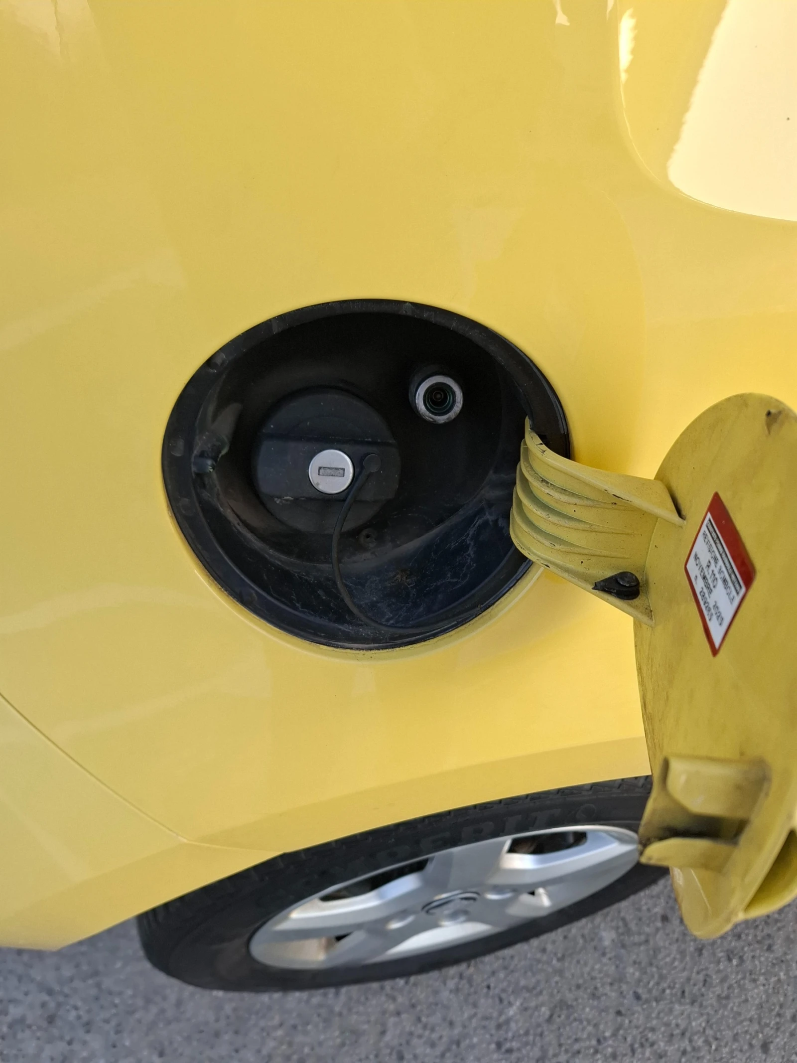 Seat Mii 1.0 EcoFuel/метан, снимка 15 - Автомобили и джипове - 53750320