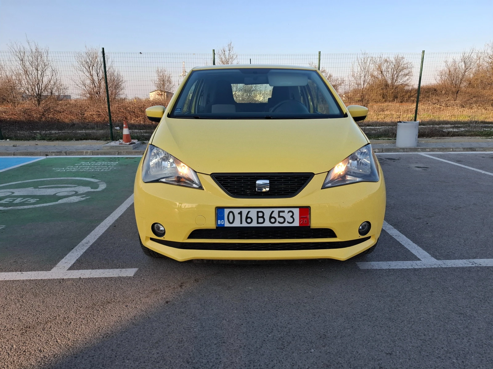 Seat Mii 1.0 EcoFuel/метан, снимка 2 - Автомобили и джипове - 53750320