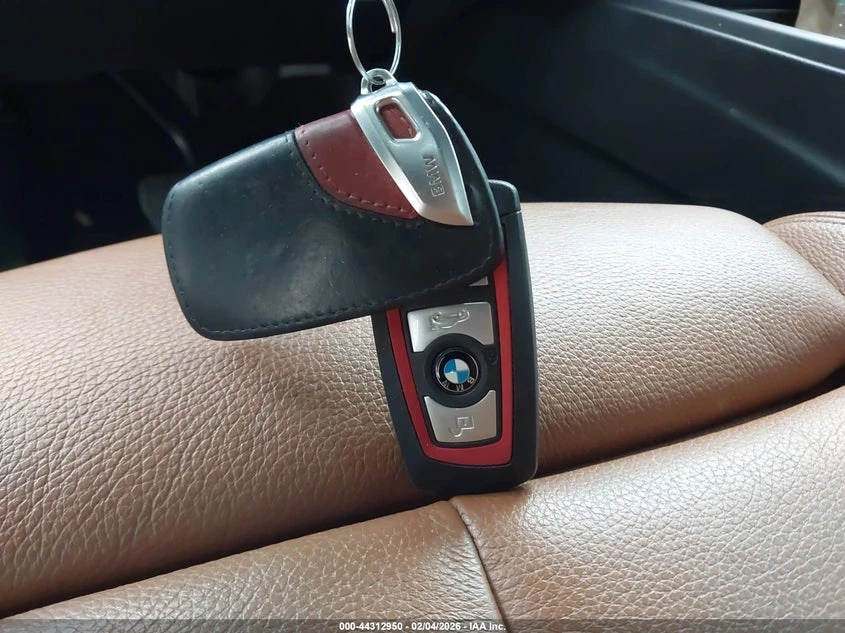 BMW 328 2l I xDrive, снимка 11 - Автомобили и джипове - 54047391