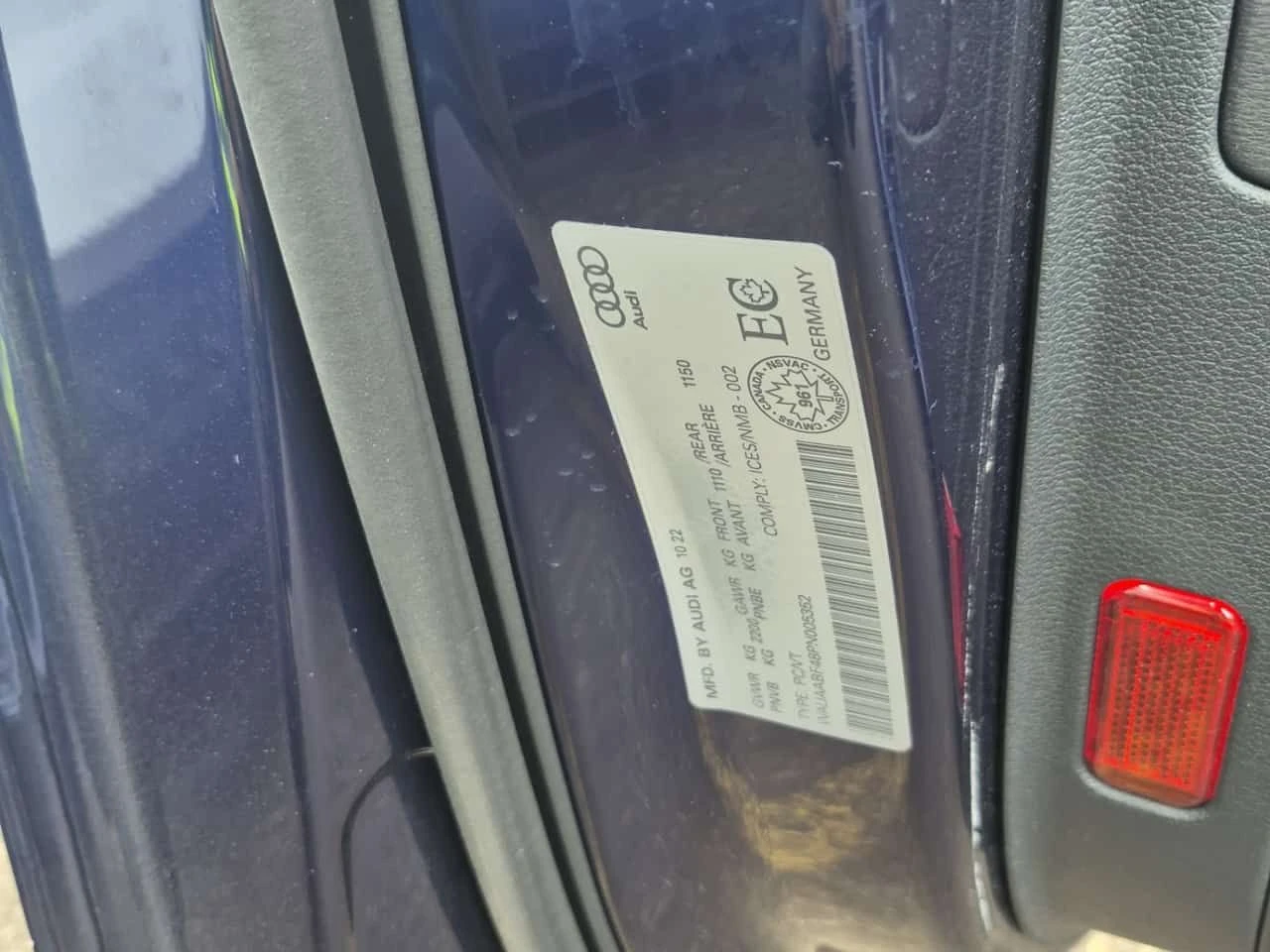 Audi A4 KOMFORT /DISTRONIC/CAMERA/ПОДГРЕВИ/ШИБИДАХ/2 КЛЮЧА, снимка 15 - Автомобили и джипове - 54082670