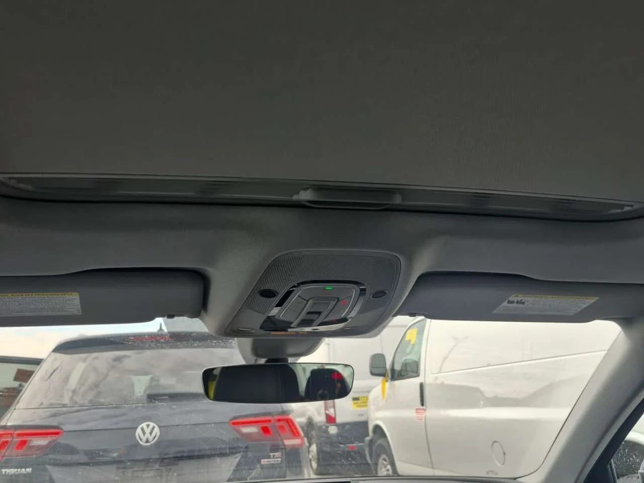 Audi A4 KOMFORT /DISTRONIC/CAMERA/ПОДГРЕВИ/ШИБИДАХ/2 КЛЮЧА, снимка 12 - Автомобили и джипове - 54082670