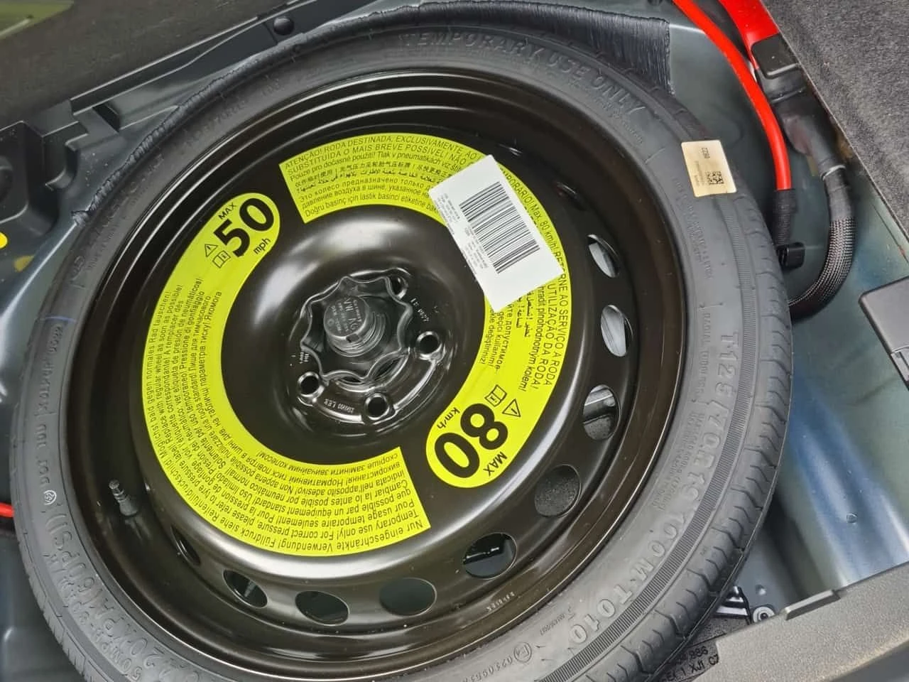 Audi A4 KOMFORT /DISTRONIC/CAMERA/ПОДГРЕВИ/ШИБИДАХ/2 КЛЮЧА, снимка 14 - Автомобили и джипове - 54082670