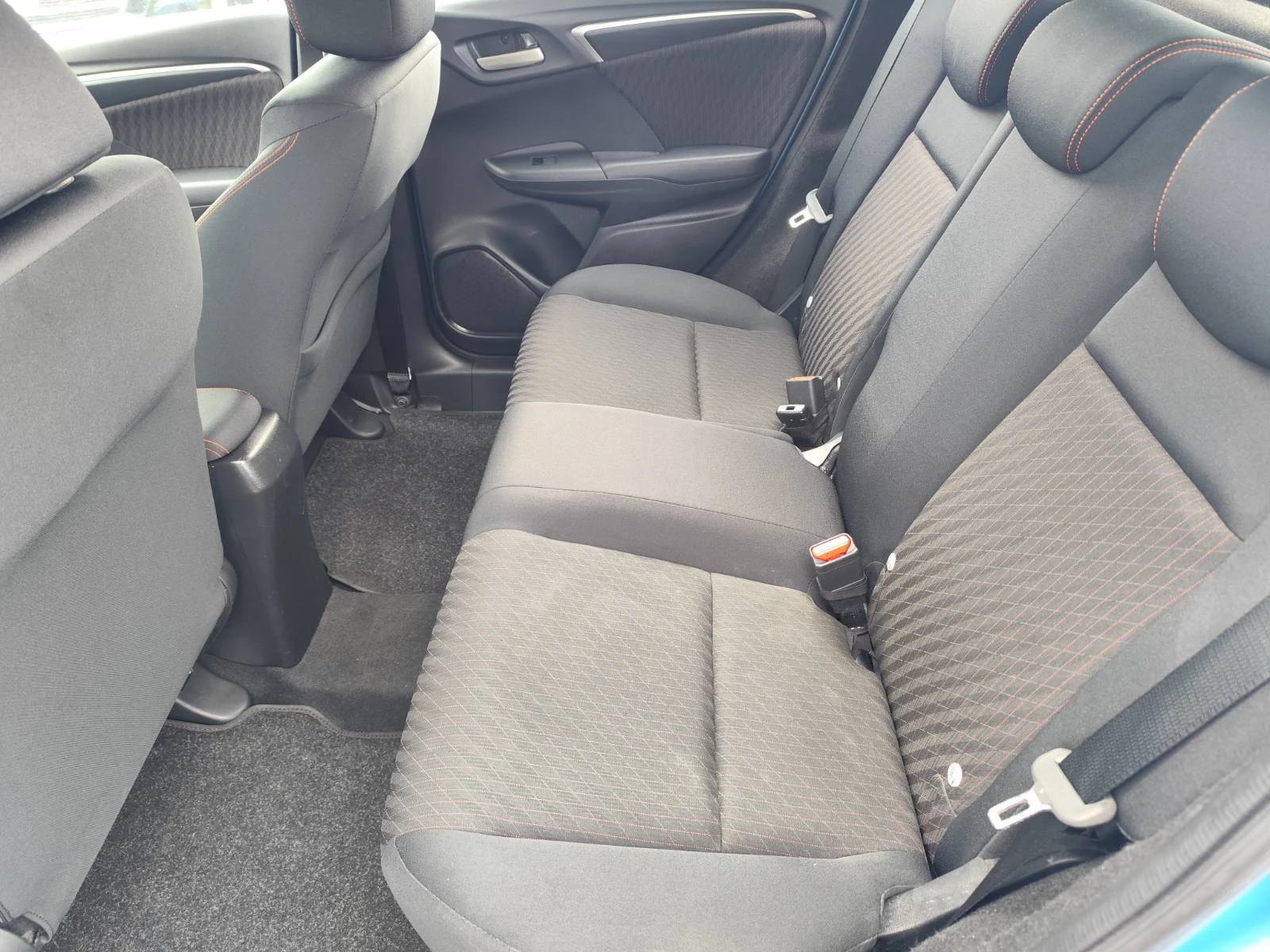 Honda Jazz 1.5i, снимка 10 - Автомобили и джипове - 54099290