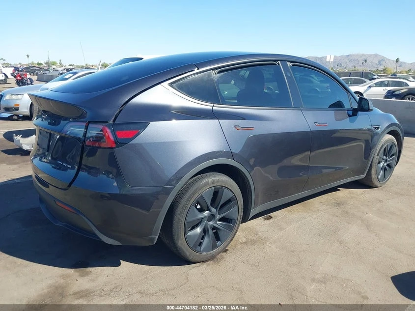 Tesla Model Y Long Range Dual Motor All-Wheel Drive, снимка 4 - Автомобили и джипове - 54424616
