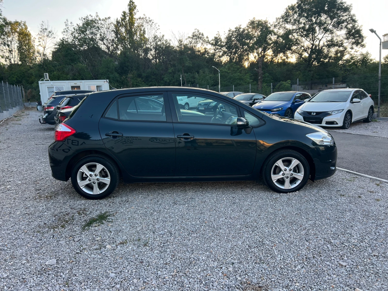 Toyota Auris 1.6-FACE FULL, снимка 7 - Автомобили и джипове - 55225187