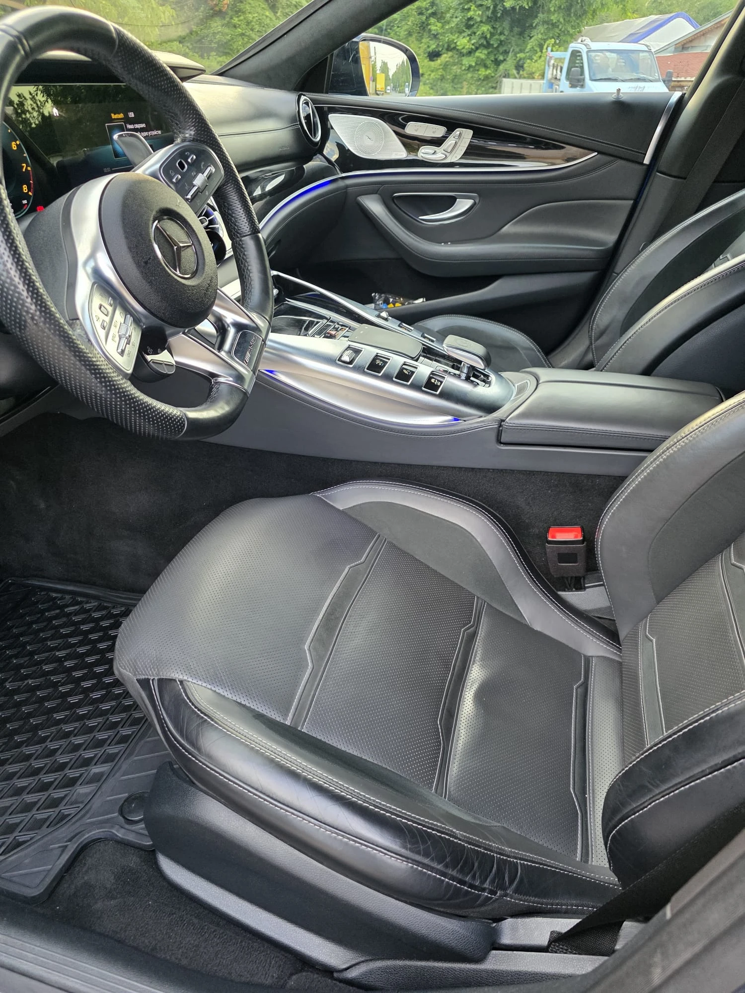 Mercedes-Benz AMG GT 6.3 S, снимка 9 - Автомобили и джипове - 55727371