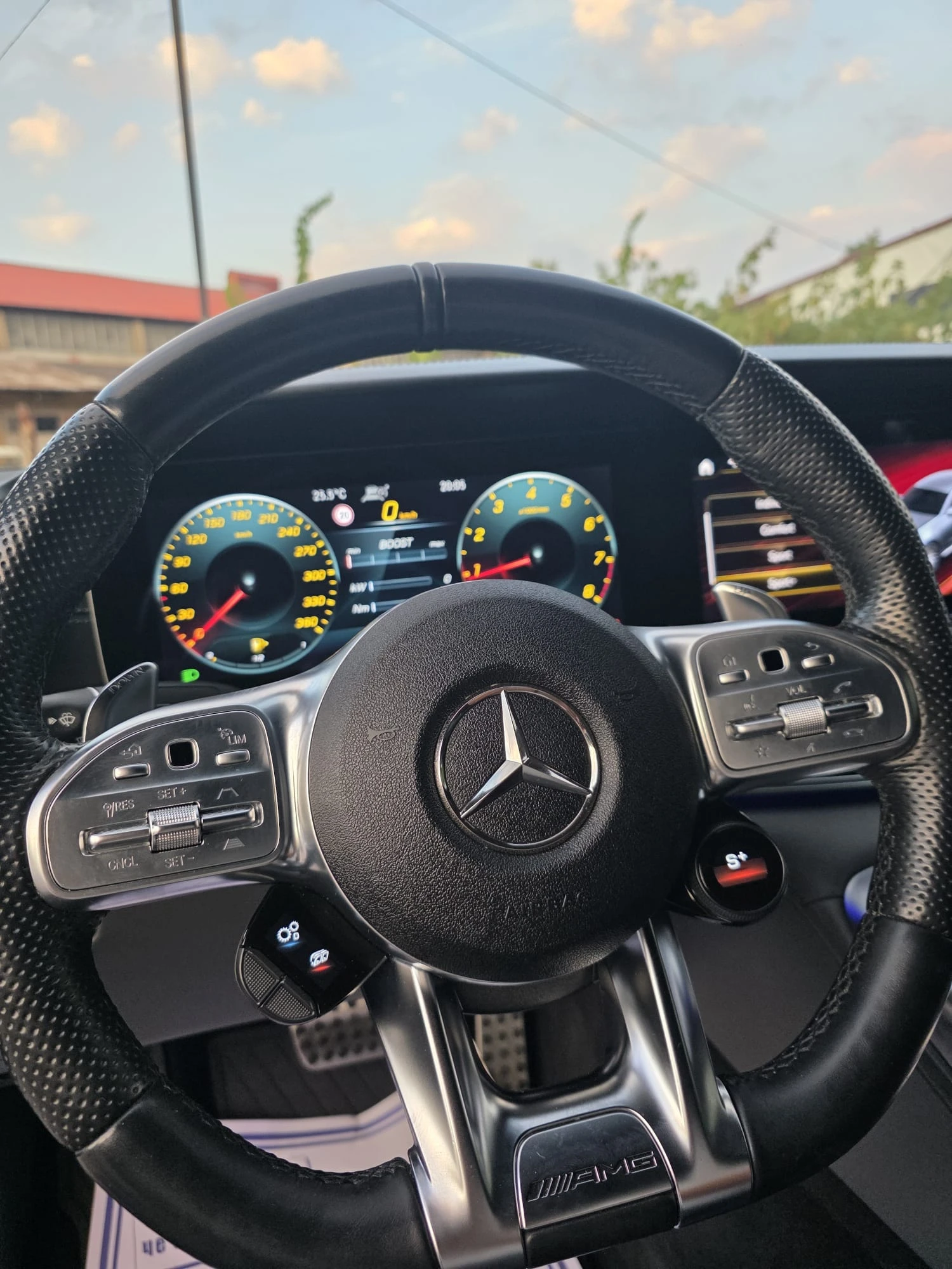 Mercedes-Benz AMG GT 6.3 S, снимка 11 - Автомобили и джипове - 55727371