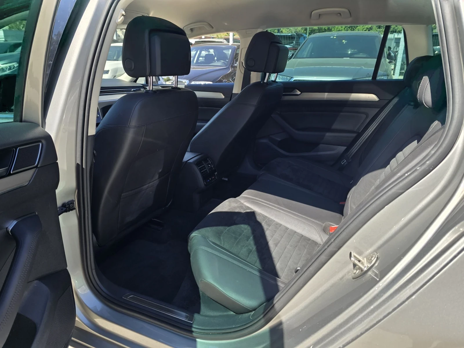 VW Passat 2.0TDI 150к.с DIGITAL Подгряване , снимка 10 - Автомобили и джипове - 55952546