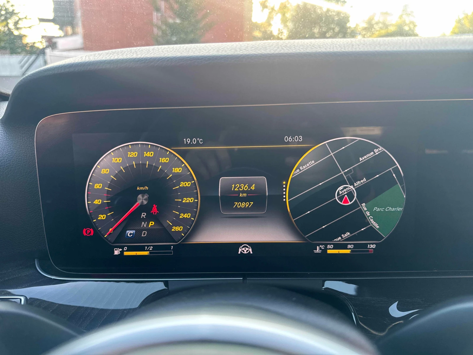 Mercedes-Benz E 450 * АВТОКРЕДИТ БЕЗ ПЪРВОНАЧАЛНА ВНОСКА* , снимка 8 - Автомобили и джипове - 56052513