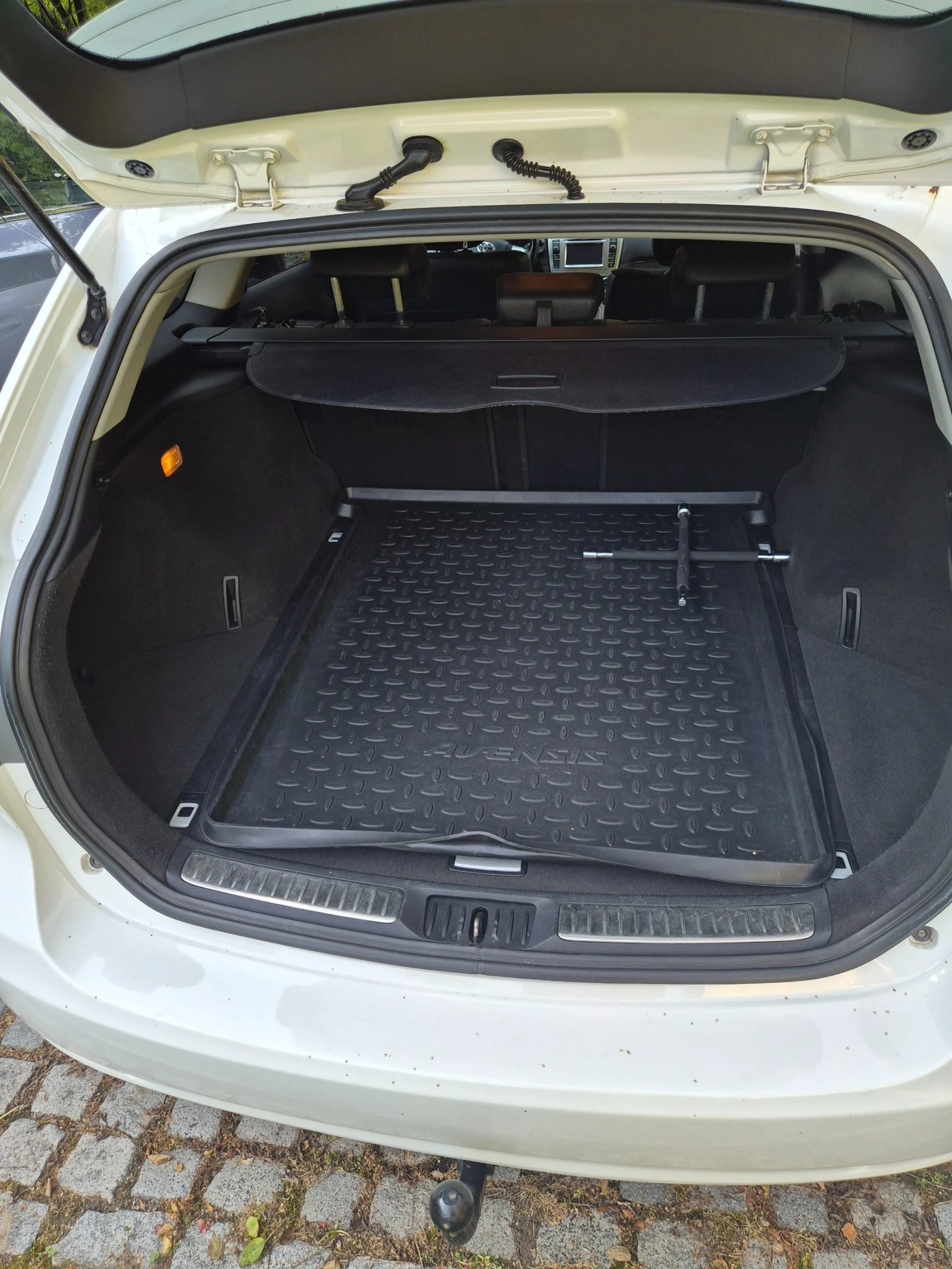 Toyota Avensis, снимка 7 - Автомобили и джипове - 56081459