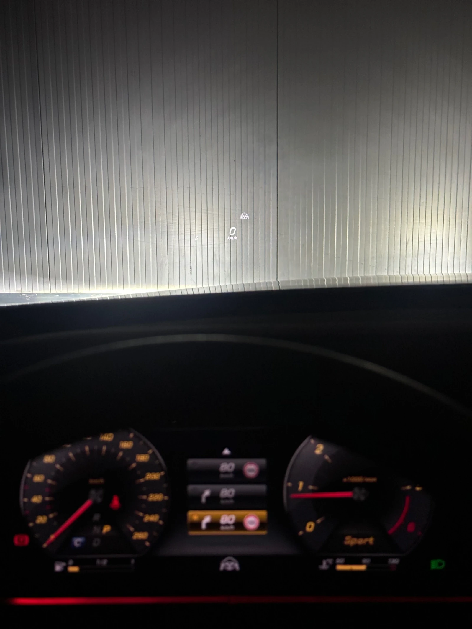 Mercedes-Benz E 220 d/4matic/AMG Line/Pano/360 cam/Head-up/Burmester, снимка 12 - Автомобили и джипове - 56121958