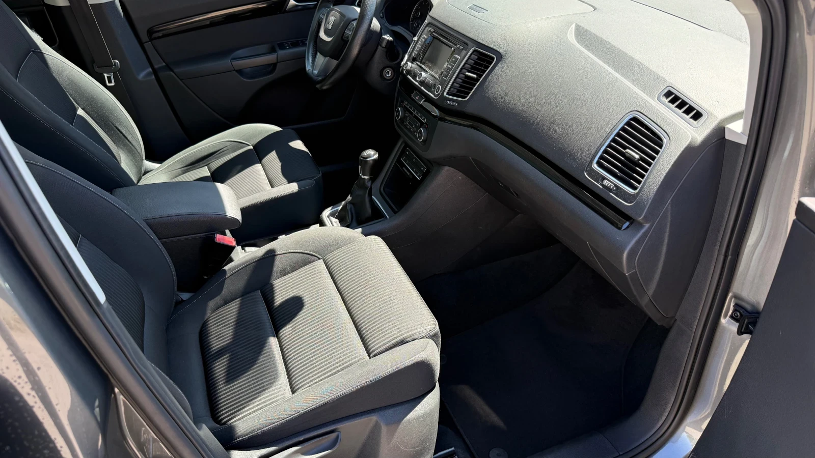 Seat Alhambra 1.4, снимка 6 - Автомобили и джипове - 56268751