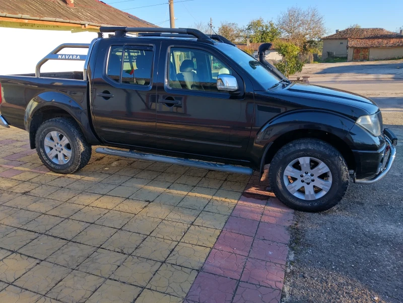 Nissan Navara, снимка 8 - Автомобили и джипове - 47721111