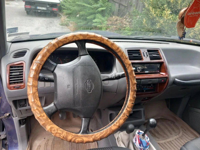 Nissan Terrano, снимка 6 - Автомобили и джипове - 53260178